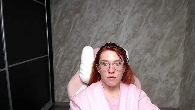 Reginasmilee's cam snapshot