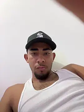 youngalexofficial's cam snapshot