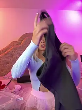 Victoria_Adams14's cam snapshot