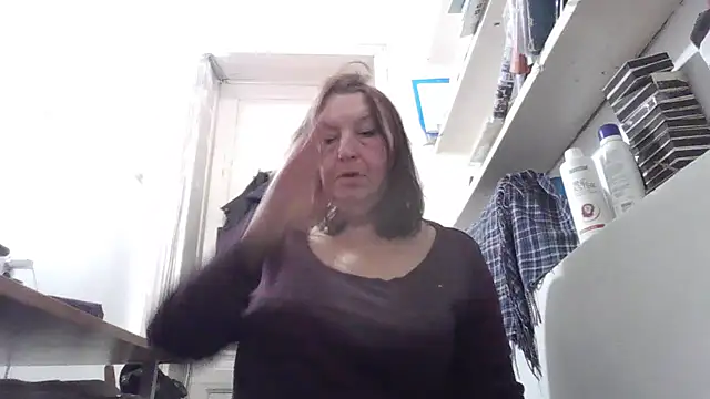 AnnaLive570's cam snapshot