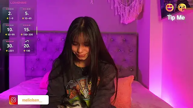 Alisha_Olsen_'s cam snapshot