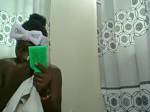 Chocolateskin4's cam snapshot