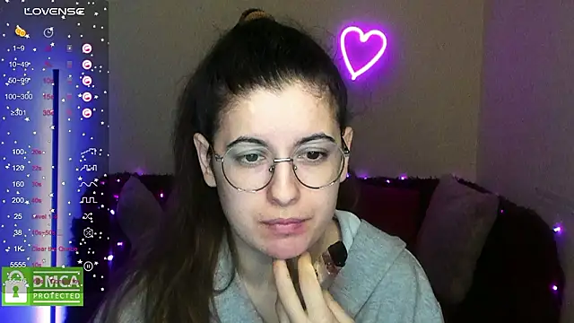 Aminabeatris's cam snapshot