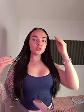 YorkshireGirly live sex cam