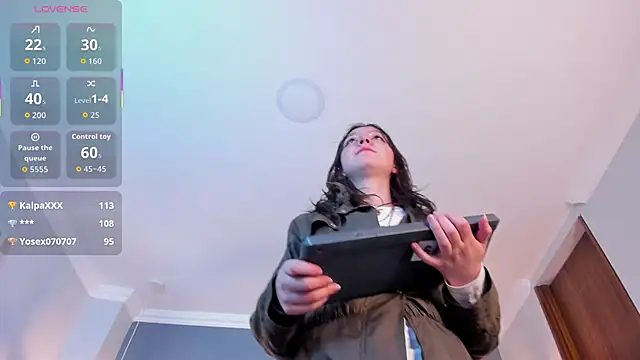 Nina_Ford's cam snapshot