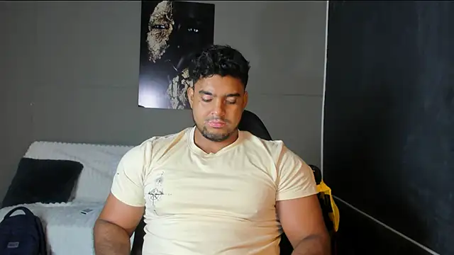 Big_furry_bear13 live sex cam