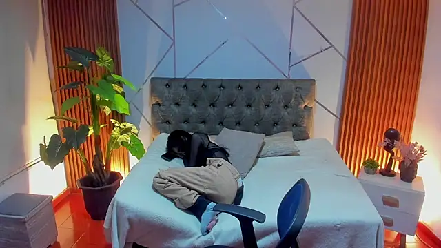 Coralinnee_'s cam snapshot