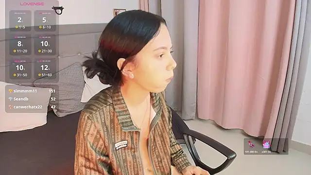 Natalye_23's cam snapshot