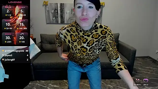 Betty_Jone's cam snapshot