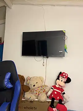 Milleradhara24 live sex cam