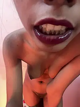 Small_Titss live sex cam