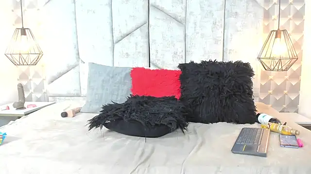 AshleyHill2's cam snapshot