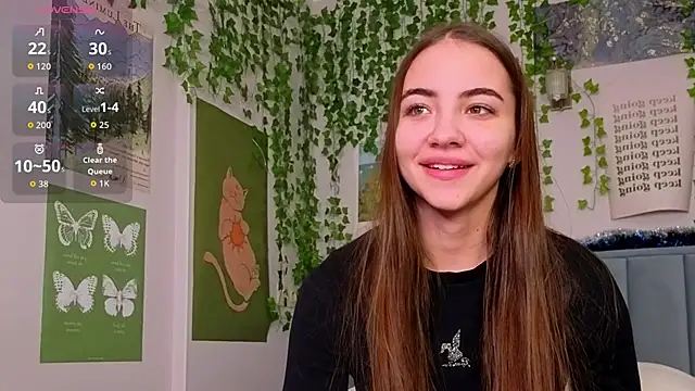 Fit_Brunette_'s cam snapshot