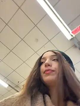 DollyTall's cam snapshot