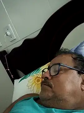 Misterymem63's cam snapshot