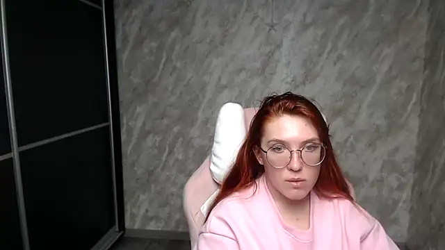 Reginasmilee's cam snapshot