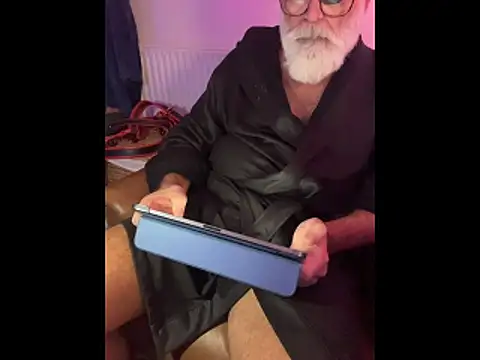 LeatherSdaddy's cam snapshot