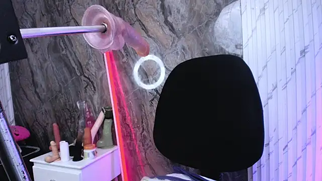 annie_wigg's cam snapshot