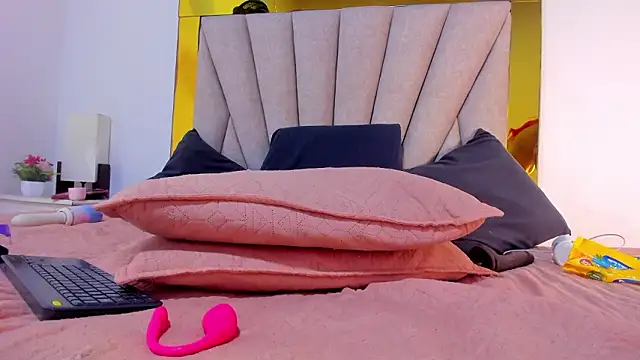 vahiolet_fuentes's cam snapshot