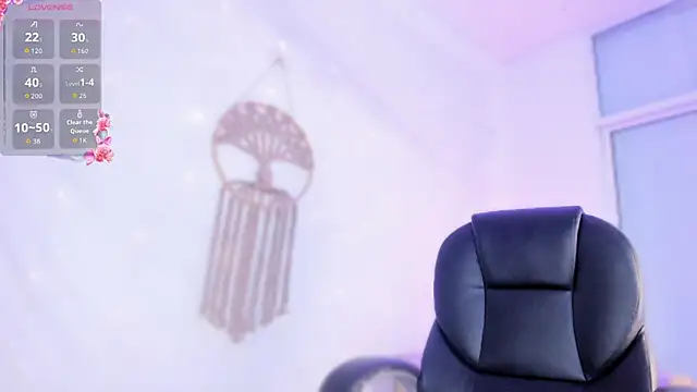 Ginni_charlotte's cam snapshot