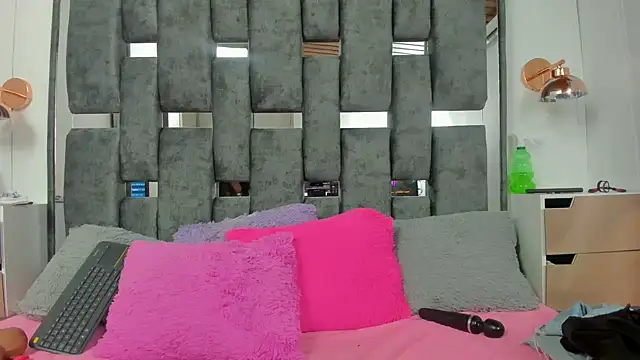 AANGELADIAZZ's cam snapshot