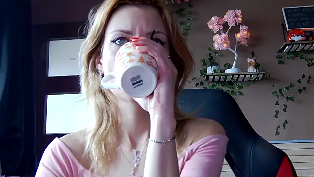 karo123421's cam snapshot