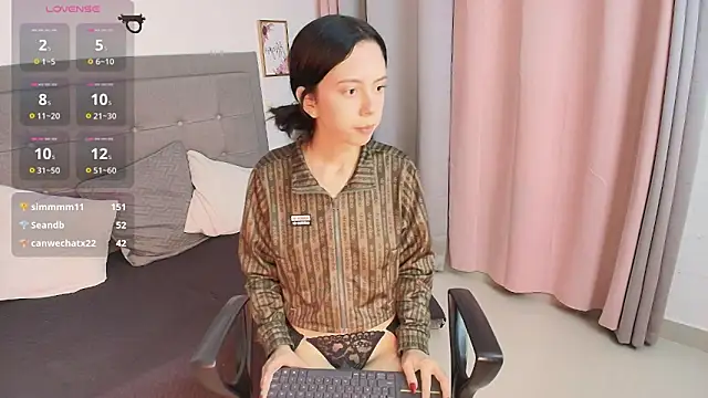 Natalye_23's cam snapshot