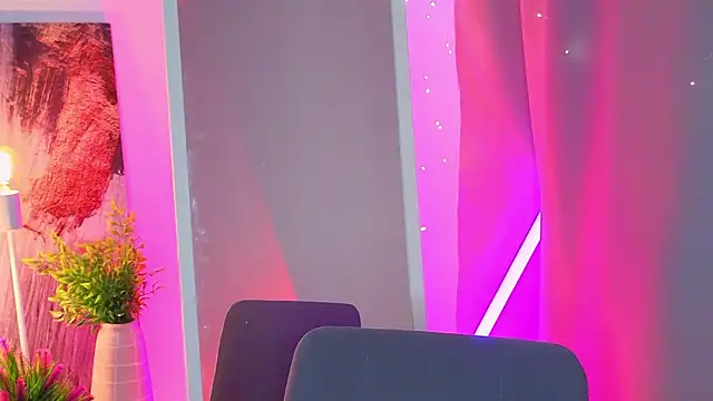 Leyla_crsh live sex cam