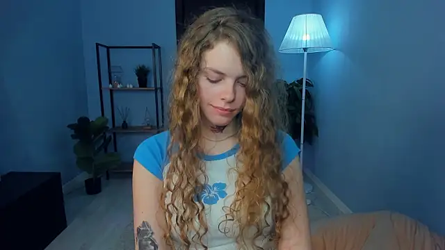 RayaNenlia's cam snapshot