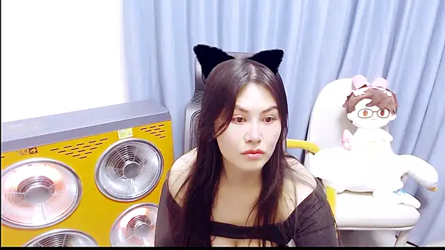 Little-sweet's cam snapshot