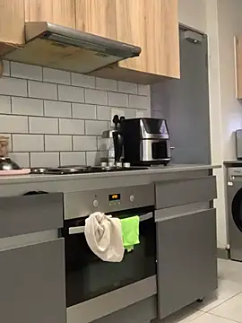 CurvyDesire1's cam snapshot