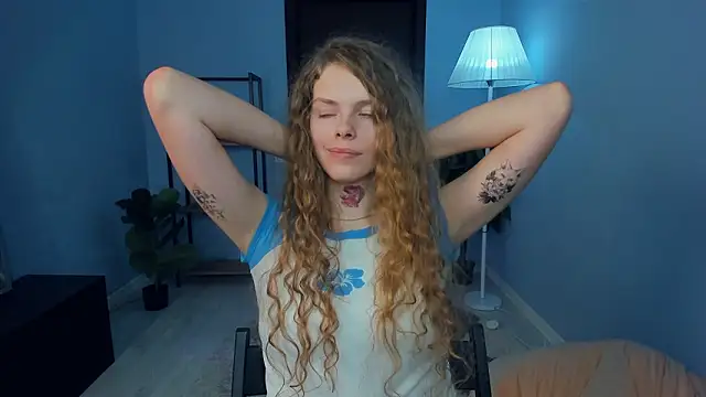 RayaNenlia's cam snapshot