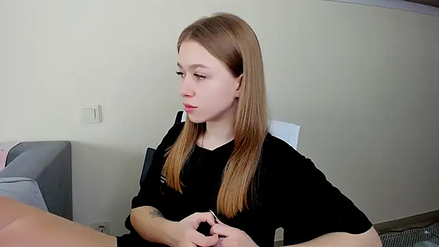 ElleLuv_'s cam snapshot