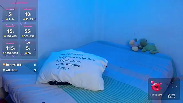 Alyson_17's cam snapshot