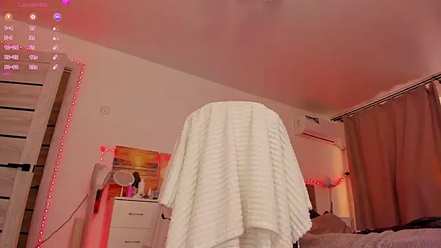 Ophelia_mm's cam snapshot