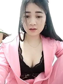 LoveLillyy69's cam snapshot