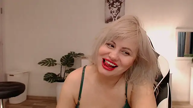 Lola_Richie's cam snapshot