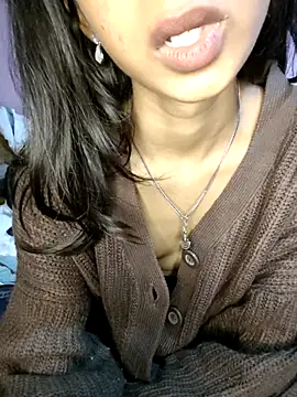 -AYUSHI01's cam snapshot