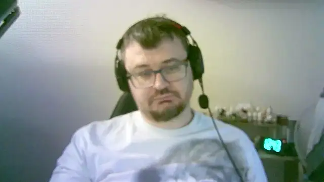 SirAbuser's cam snapshot