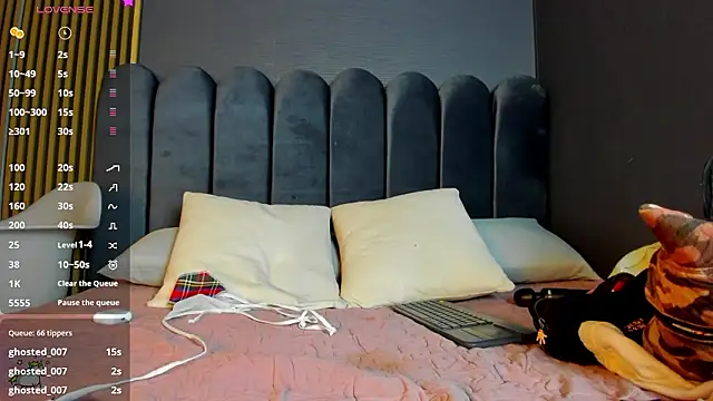 Nicolette_ks_'s cam snapshot