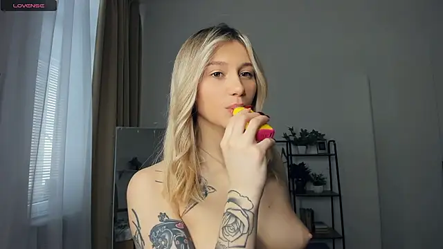 FaaBinaa's cam snapshot