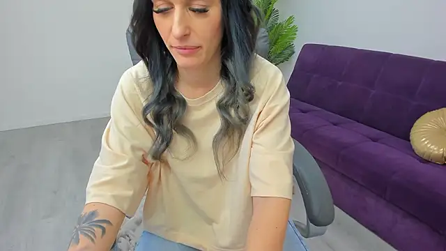 Arya_Anna's cam snapshot