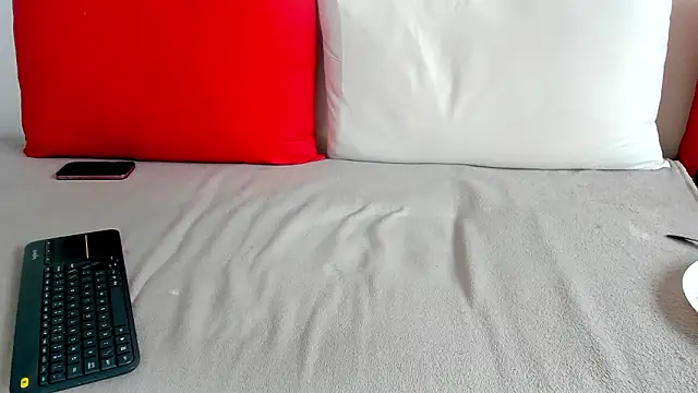 cute_angel95's cam snapshot