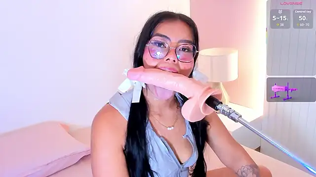 pocahontas_lantina's cam snapshot