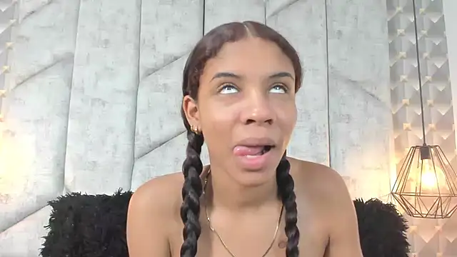 AshleyHill2's cam snapshot