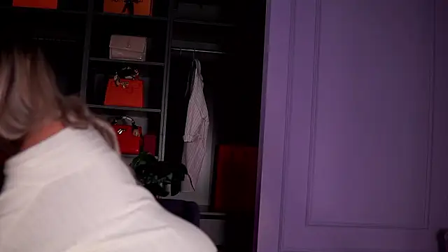 Monique_Celeste's cam snapshot