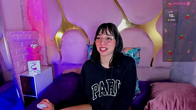 NaniiSisy's cam snapshot