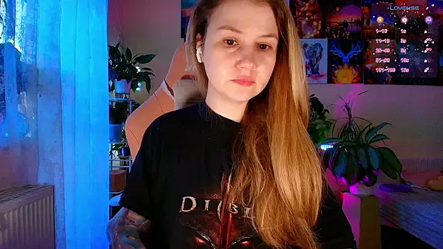 GoodWitch_'s cam snapshot