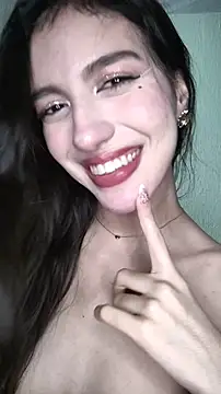 Emily-hottson's cam snapshot