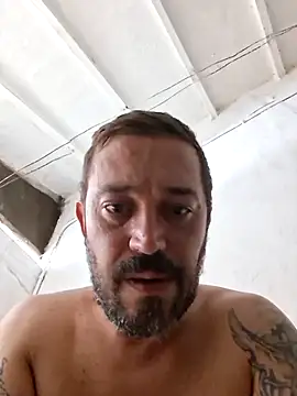 Johnnyhotlatmale live sex cam